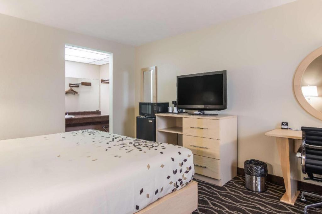 Americas Best Value Inn Alliance Esterno foto
